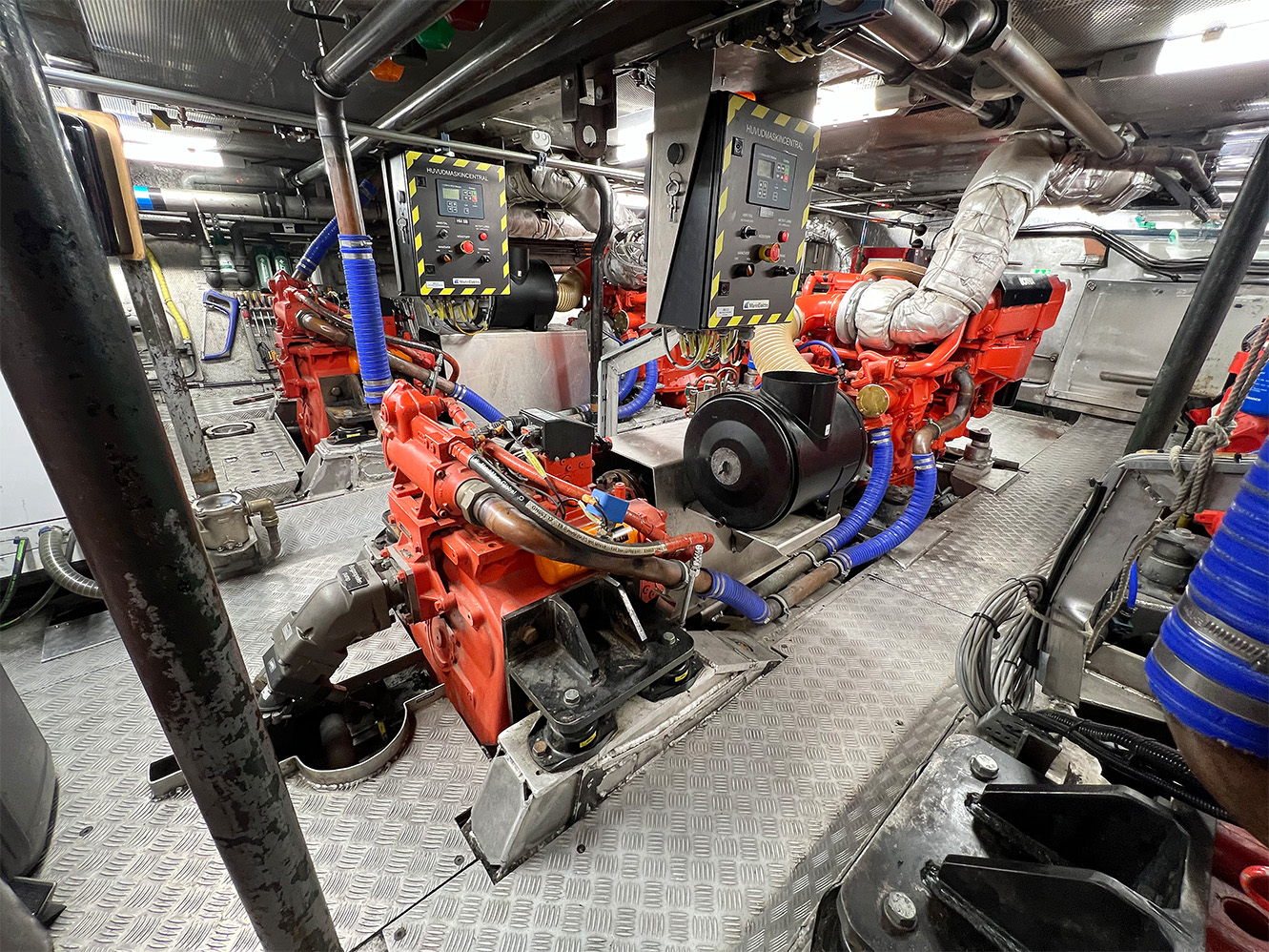Image of the engine room onboard the passenger ferry Sjögull.